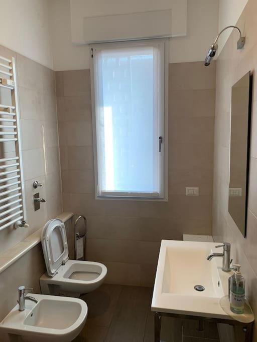 Cozy 1-Room Studio In Giambellino Milan Luaran gambar